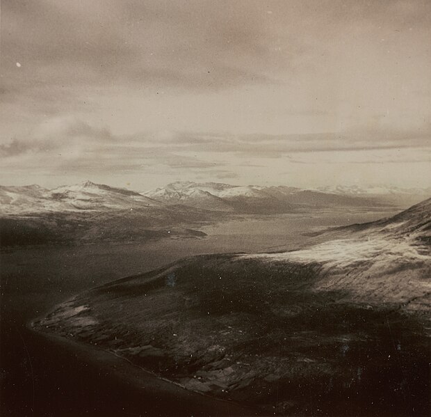 File:Reise des Reichskommissars Nord-Norwegen u Lappland 12.-23.10.1942 Riksarkivet fo30142203300022 (aerial photo of coastal Northern Norway seen from RK Terboven's Junkers Ju 52) WWII German Nordfront inspection trip occupied Norway etc Pu.jpg