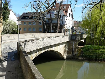 Remsbrücke neben dem Turm