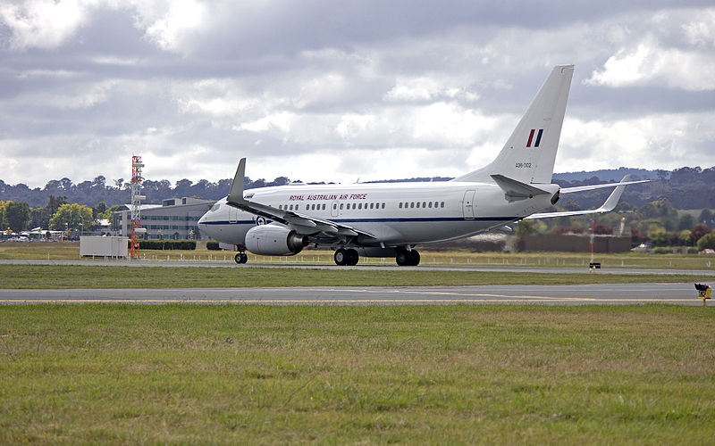 File:Royal Australian Air Force (A36-002) Boeing 737-7DF BBJ taking off on the main runway at the Canberra Airport (5).jpg