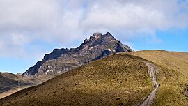 Rucu Pichincha және Trail.jpg