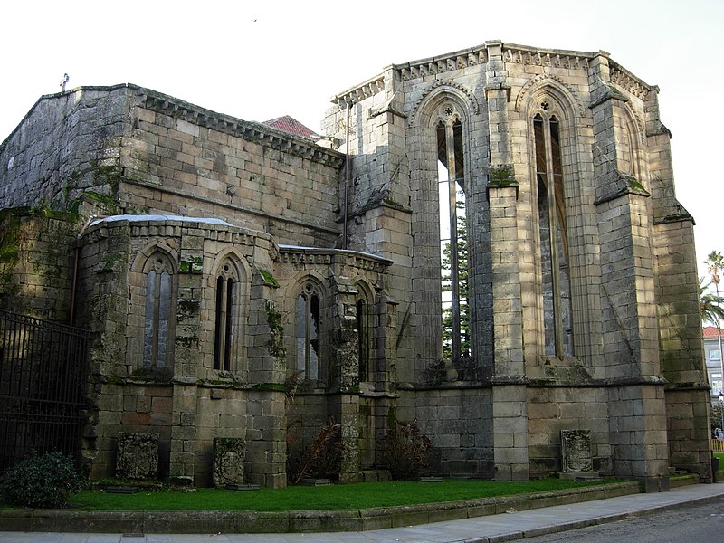 File:Ruinas de la Iglesia de Santo Domingo de Pontevedra.jpg