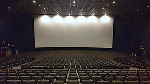 Projection screen in a movie theater Sala de cine.jpg