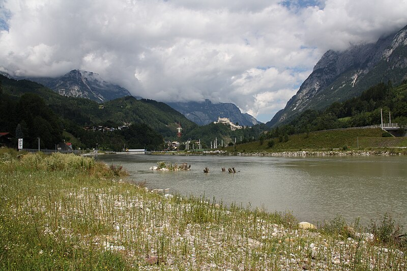 File:Salzach hagengebirge werfen tennengebirge.jpg