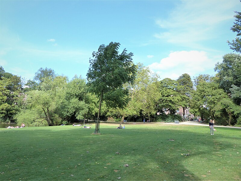 File:Sarphatipark (10).jpg