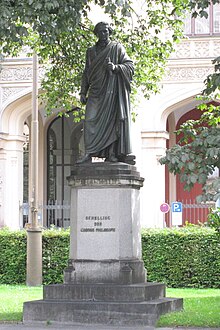 Bronzestandbild von Schelling (1861 von Friedrich Brugger) an der Maximilianstraße in München (Quelle: Wikimedia)