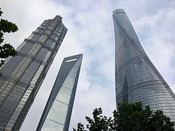 Shanghai: Geografi och klimat, Befolkning, Språk