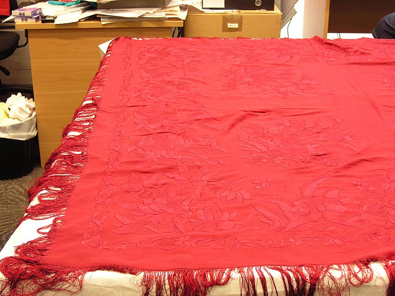 File:Shawl (AM 12919-2).jpg