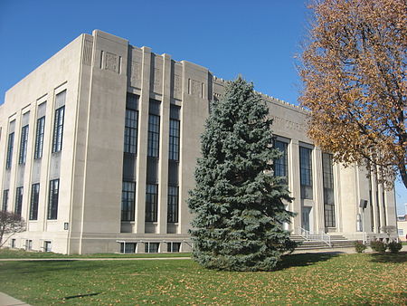 Shelby County Courthouse in Shelbyville.jpg