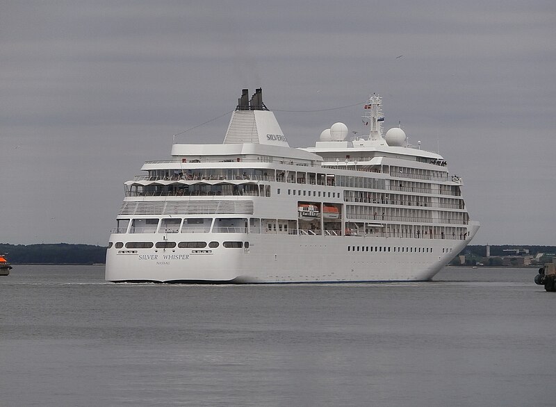 File:Silver Whisper departing Tallinn 20 June 2013.JPG