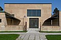 * Nomination Entrance to Trons kapell (the faith chapel), at The Woodland Cemetery, in Stockholm Sweden. Architect Gunnar Asplund, completed in 1940. Since 1994 a World Heritage site--ArildV 21:00, 30 April 2012 (UTC) * Promotion Good quality. --Coyau 14:33, 6 May 2012 (UTC)