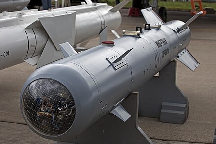 440px-Smart_bomb_KAB-500OD%2C_MAKS_2009.jpg