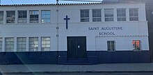 St. Augustine Sekolah Culver City.jpg