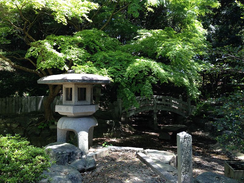 File:Stone lantern and pond in Miyajidake Shrine.JPG