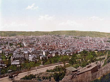 View of Stuttgart from Alexanderstraße, between 1890 and 1905. The Rotebühlkaserne is visible to the left, and the Old Castle and Stiftskirche to the right.