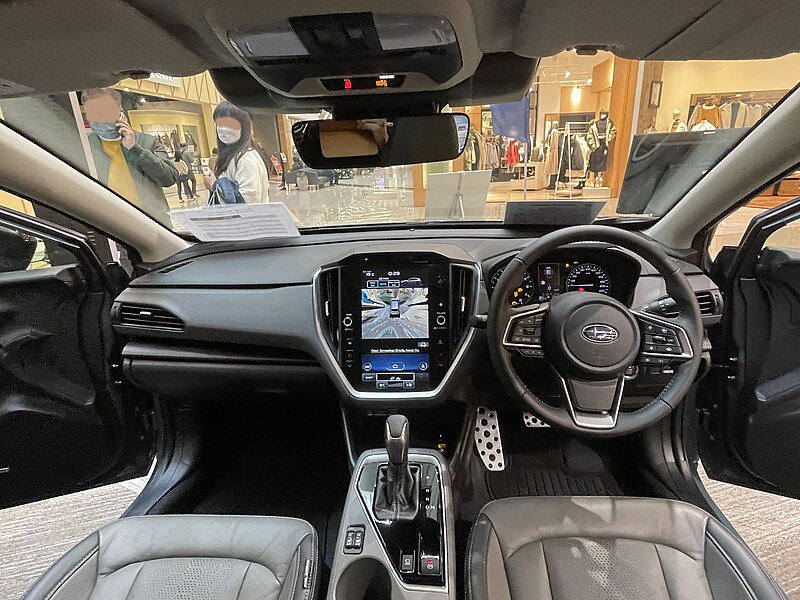File:Subaru CROSSTREK Limited (5AA-GUE) interior.jpg