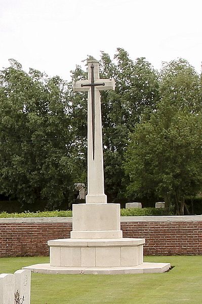 File:Suffolk Cem. 4 1 (cropped).JPG