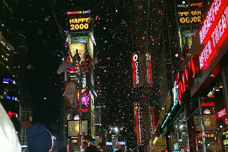 Archivo:Times Square on New Years' Eve 1999-2000, New York, USA.jpg