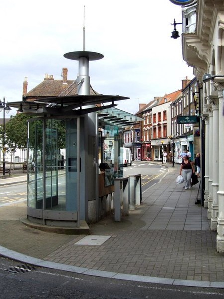 File:Town Centre, Horncastle - geograph.org.uk - 564965.jpg