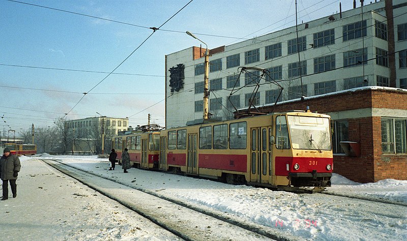 File:Tula tram 301 2004-02 Tatra T6B5.jpg