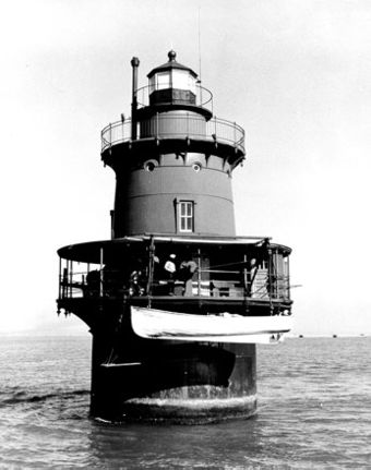 USCGnewportnewslight.JPG