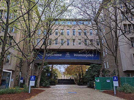 Main entrance (Gate 10) to Parkville Campus of the University of Melbourne from Grattan Street