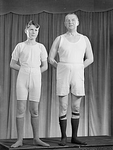 https://upload.wikimedia.org/wikipedia/commons/thumb/2/2f/Utility_Underwear-_Clothing_Restrictions_on_the_British_Home_Front%2C_1943_D13079.jpg/230px-Utility_Underwear-_Clothing_Restrictions_on_the_British_Home_Front%2C_1943_D13079.jpg