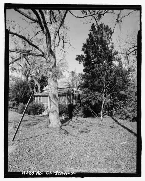 File:View of the southern corner of the Jaudon-Bragg-Snelling House, facing north. - Jaudon-Bragg-Snelling Farm, House, North side of GA State Route 21, Springfield, Effingham County, GA HABS GA-2298-A-2.tif