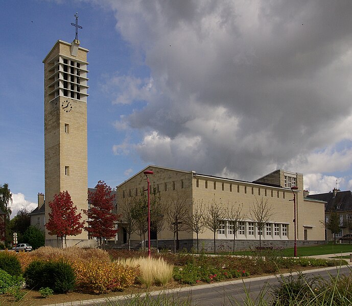 File:Villers-Bocage eglise.JPG