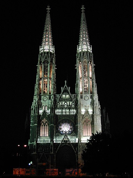 File:Votivkirche Wien bei Nacht.JPG