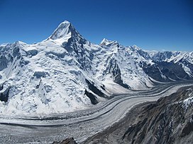 Vue globale du versant N du khan Tengri.jpg