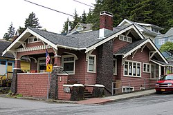 Walker broderick house.jpg