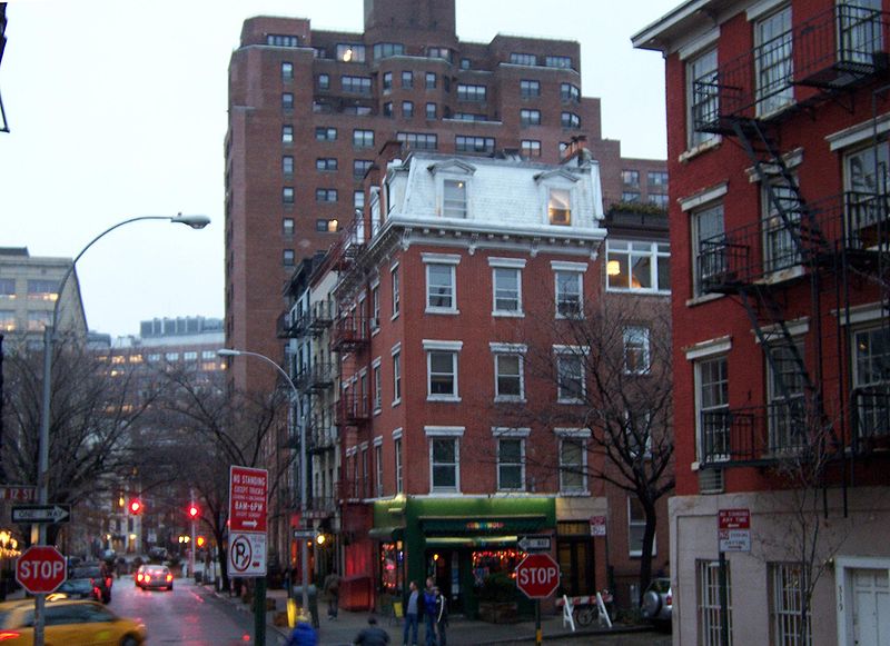 File:West 4th and West 12th Intersection.JPG