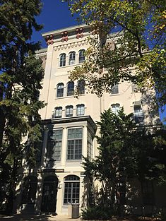 Willard Hall served as a music administration building on Northwestern University's campus from 1940 to 2015. Willard Hall.jpg