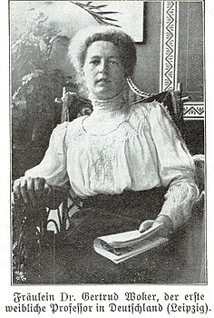 Woker Gertrud ca 1911.jpg