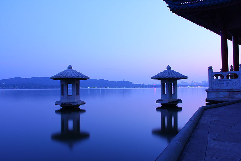 File:西湖平湖秋月.JPG