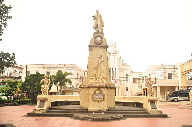 Image: 01 Jose Rizal Monument Sariaya