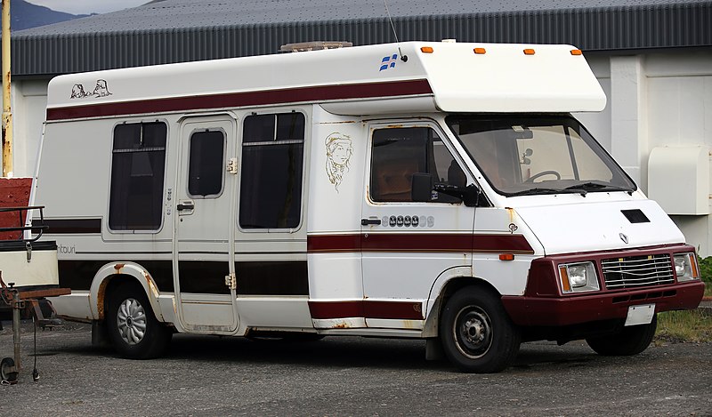 File:1983 Winnebago Centauri, modified.jpg