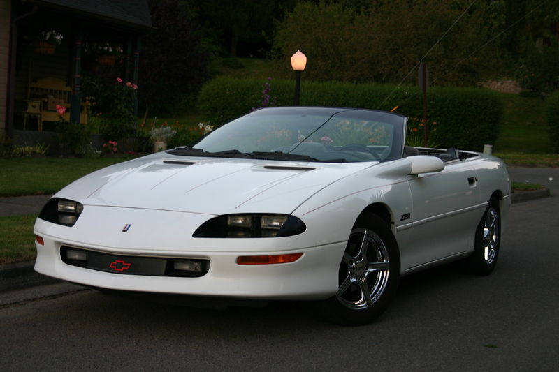 File:1997 Camaro Z28.jpg