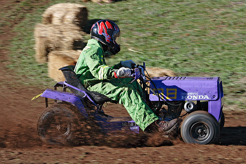 File:2007 swifts creek lawnmower races03.jpg