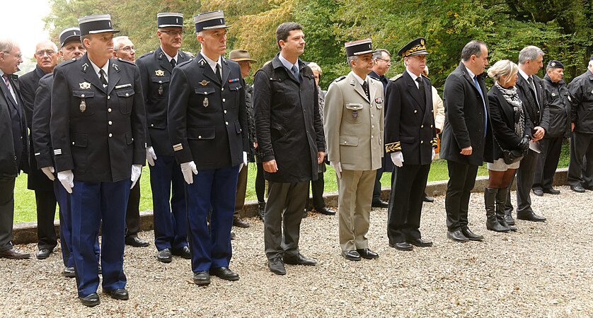 Florian Bouquet, président du conseil départemental, Frédéric Sabia, colonel, commandant de la place de Belfort, Joël Dubreuil, secrétaire général de la préfecture du Territoire de Belfort, Michel Zumkeller, député-maire de Valdoie, Marie-France Céfis, conseillère départementale.