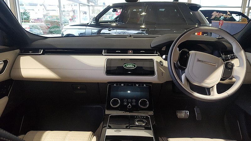 File:2018 Land Rover Range Rover Velar D180 HSE Interior.jpg