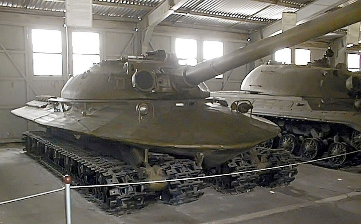 Experimental four-track tank (Obyekt 279)