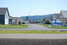 Hangar homes at Independence State Airport. 7S5 Hangars.JPG