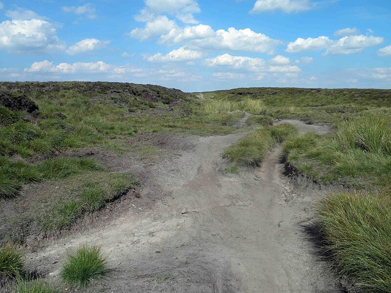 File:A dry day on a rock free part of Cut Gate - geograph.org.uk - 4077261.jpg