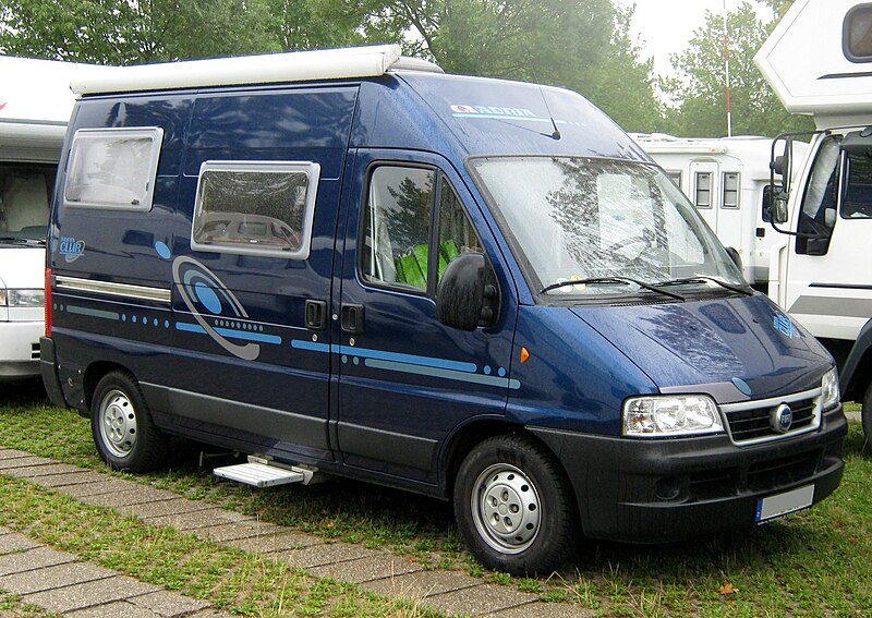 File:Adria Club blau vr.jpg