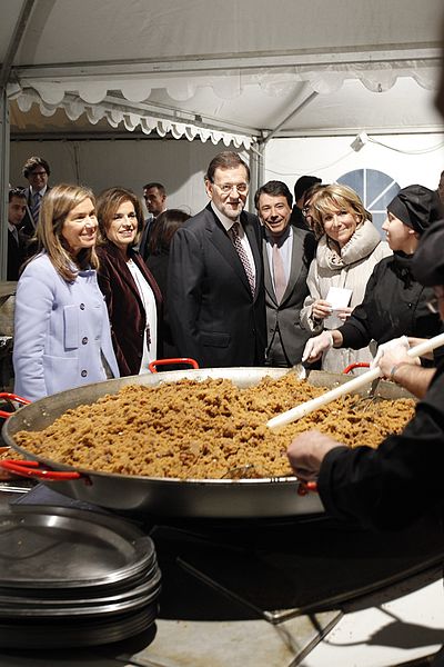 File:Aguirre y González junto al presidente del Gobierno.jpg