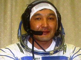 <span class="mw-page-title-main">Aidyn Aimbetov</span> Kazakh cosmonaut (born 1972)