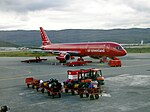 Air Greenland B757-236 (OY-GRL) parked at Kangerlussuaq Airport.jpg