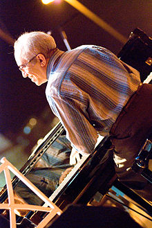Amilton Godoy em 2008, durante apresentação.