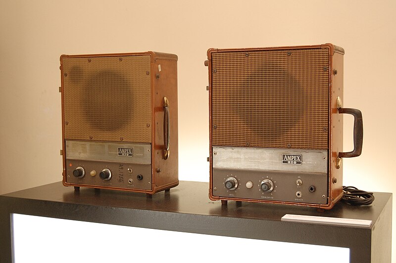 File:Ampex 620 speaker-amplifier.jpg